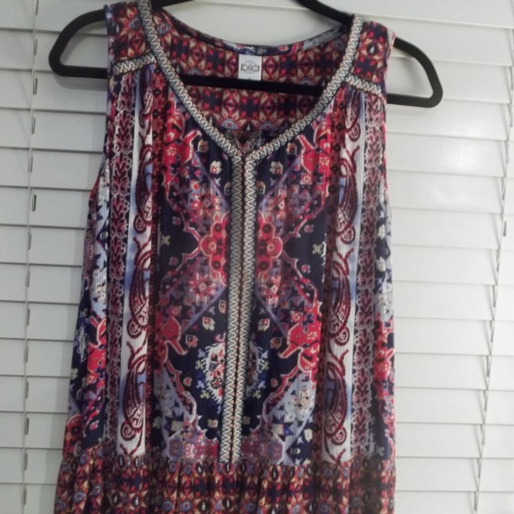 Bila - V-Nek, Sleeveless, Colorful Blouse ** EUC **
